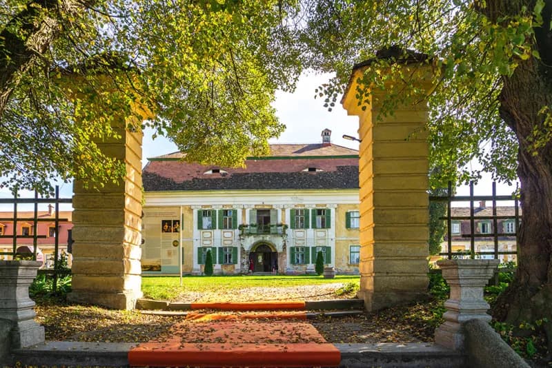 Palatul Brukental Thumbnail